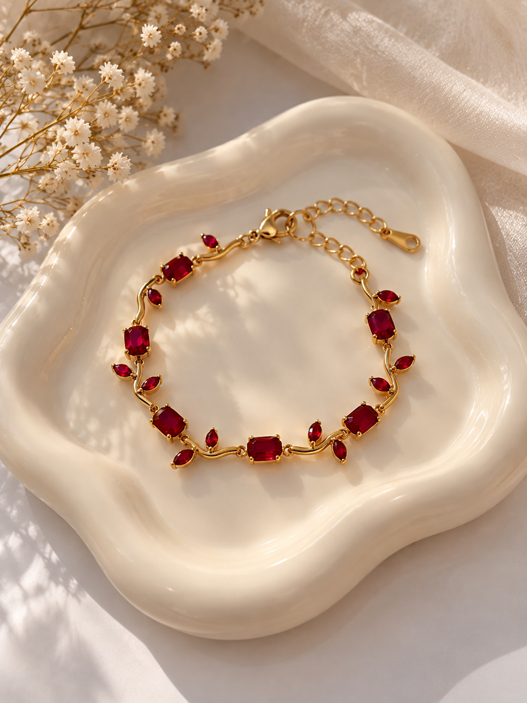 Tulip Bracelet Red Color