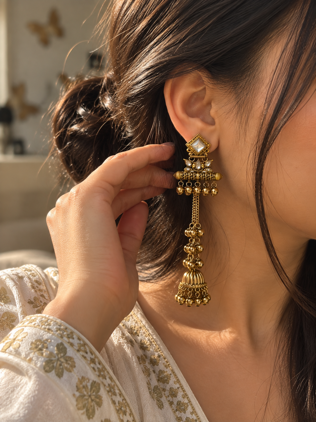 Noor Kashmiri Jhumka